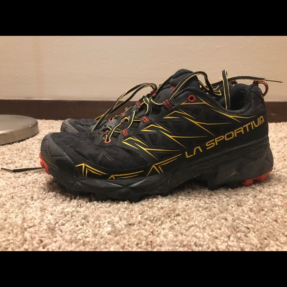 Worn once La Sportiva akyra trail running shoes.